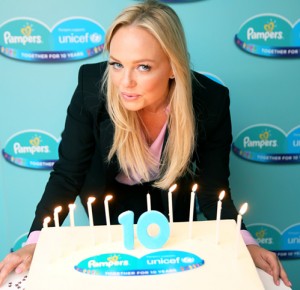 Pampers UNICEF - event image - Emma with anniversary cake