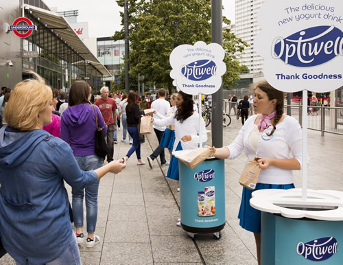 UK Shoppers can discover what kind of snacker they are and win £100 H&M vouchers with yogurt drink Optiwell’s ‘Thank Goodness’ shopping centre campaign.