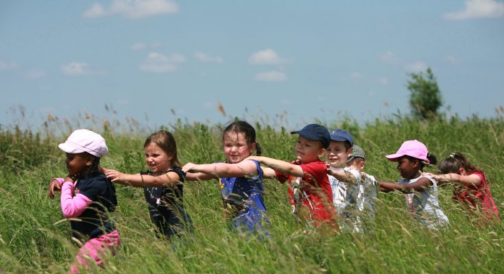 An overwhelming number of children want to turn off the TV, put down their devices and spend more time outside exploring nature, a new research survey by the RSPB has revealed.