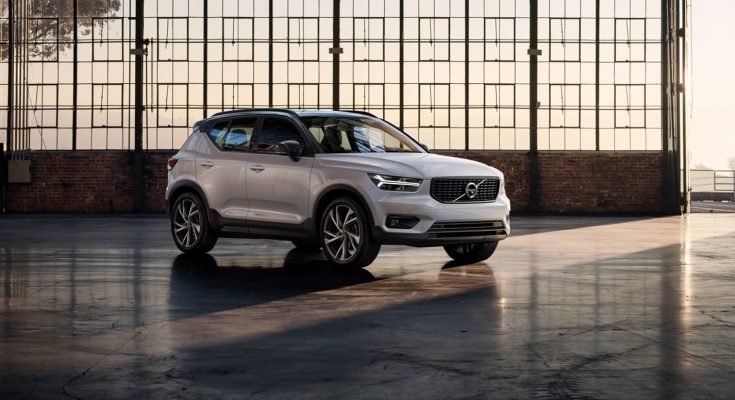 Volvo Car UK marked the UK unveiling of the brand new XC40 with a simultaneous nationwide launch event last night (Thursday 22nd February) at around 100 retailers across the country, culminating in a prize draw with one lucky winner driving home a Volvo XC40 R-Design.