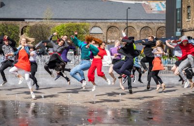 Drinks brand innocent is using experiential marketing to show consumers how to live on the bright side, by bringing the brand’s latest Super Smoothie ad to life in London and Manchester with a live dance performance.