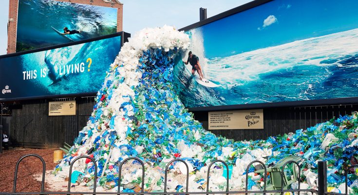 Mexican beer brand Corona and charity Parley for the Oceans are taking their partnership combatting marine plastic pollution to the global stage by hijacking iconic symbols of paradise for today’s World Oceans Day (June 8th 2018).