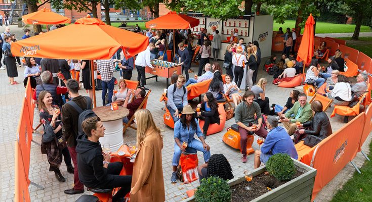 Italian spirits brand Aperol is bringing its Aperol Spritz Sundial Social back to London’s Southbank, offering Londoners free Aperol Spritz serves when the 20 foot wide Aperol sundial strikes ‘aperitivo hour’ at 5.00pm.